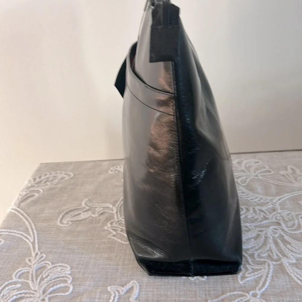 HOBO International New Carlotta Shiny Black Leather Shoulder Bag - Picture 5 of 15